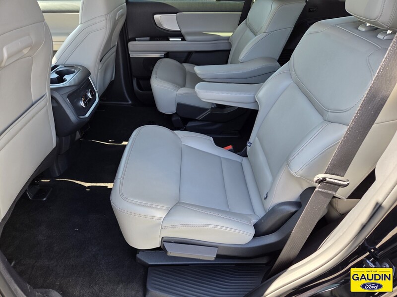 Used 2025 Ford Expedition Active 4D Sport Utility