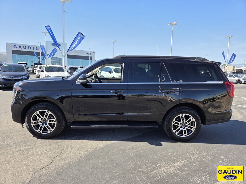 Used 2025 Ford Expedition Active 4D Sport Utility