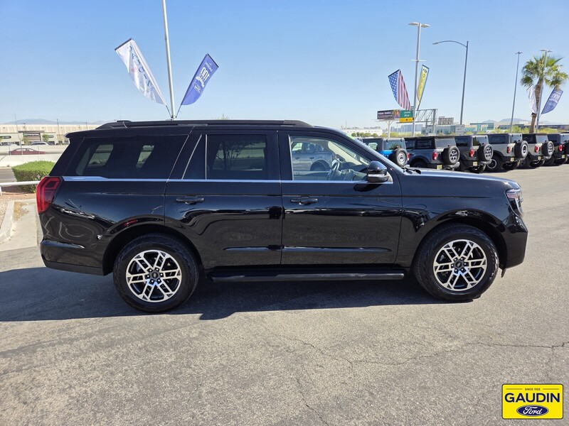 Used 2025 Ford Expedition Active 4D Sport Utility