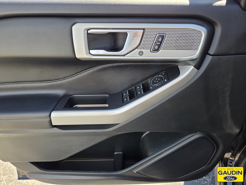 Used 2022 Ford Explorer XLT 4D Sport Utility