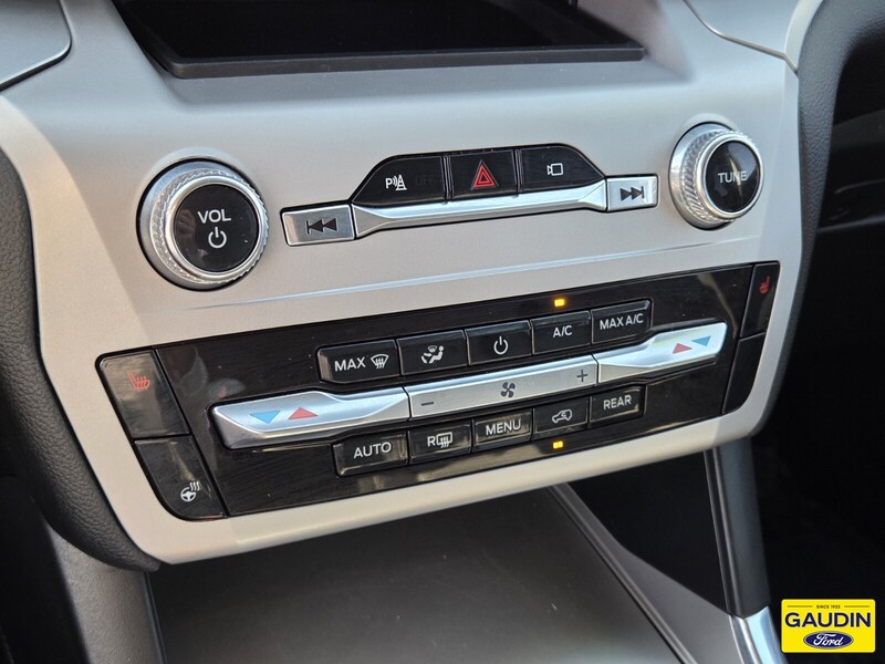 Used 2022 Ford Explorer XLT 4D Sport Utility