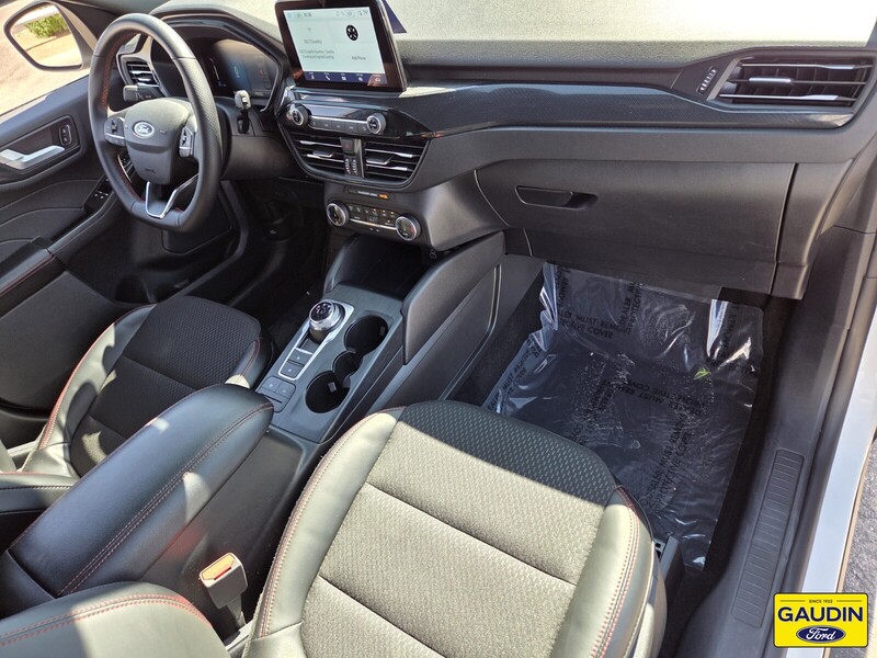 Used 2025 Ford Escape ST-Line 4D Sport Utility