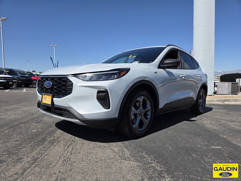 Used 2025 Ford Escape ST-Line 4D Sport Utility