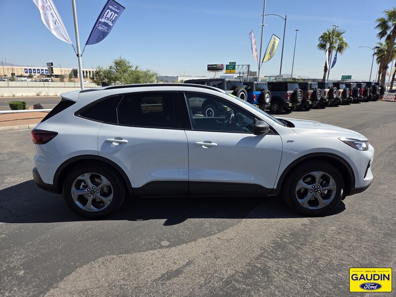 Used 2025 Ford Escape ST-Line 4D Sport Utility