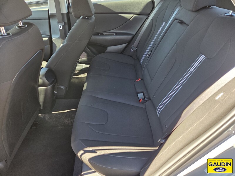 Used 2025 Hyundai Elantra SEL Convenience 4D Sedan