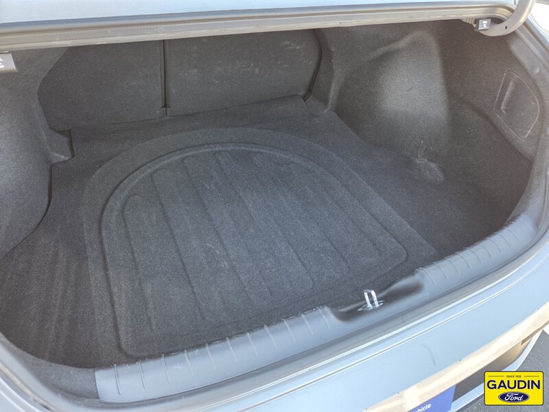 Used 2025 Hyundai Elantra SEL Convenience 4D Sedan