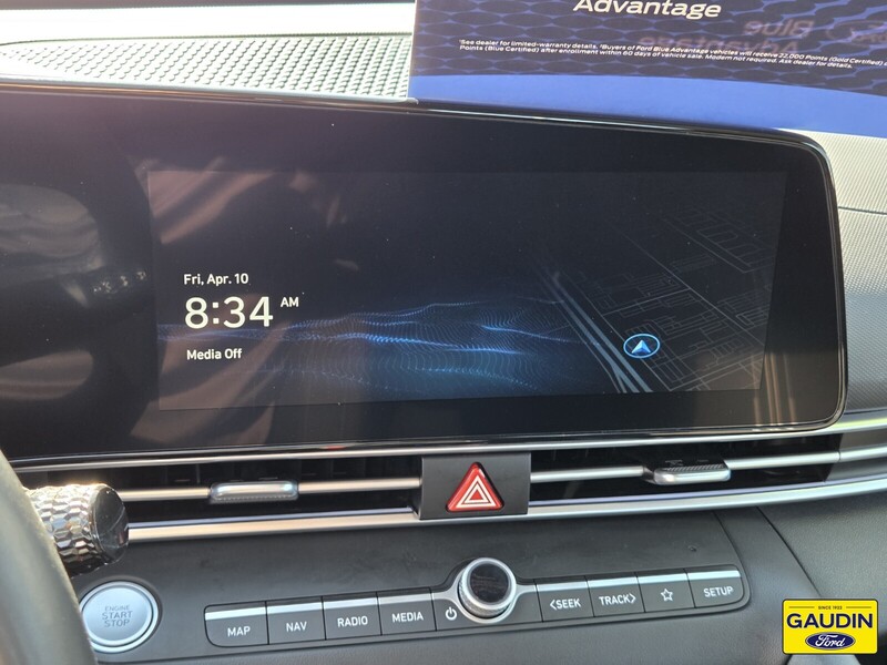 Used 2025 Hyundai Elantra SEL Convenience 4D Sedan