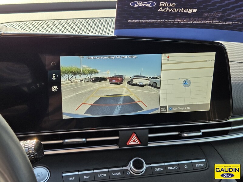 Used 2025 Hyundai Elantra SEL Convenience 4D Sedan