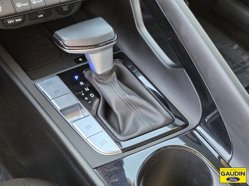 Used 2025 Hyundai Elantra SEL Convenience 4D Sedan