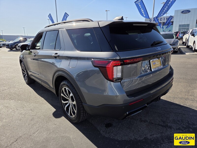 Used 2025 Ford Explorer ST-Line 4D Sport Utility