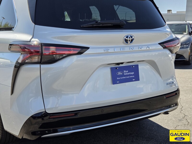 Used 2024 Toyota Sienna Platinum 4D Passenger Van