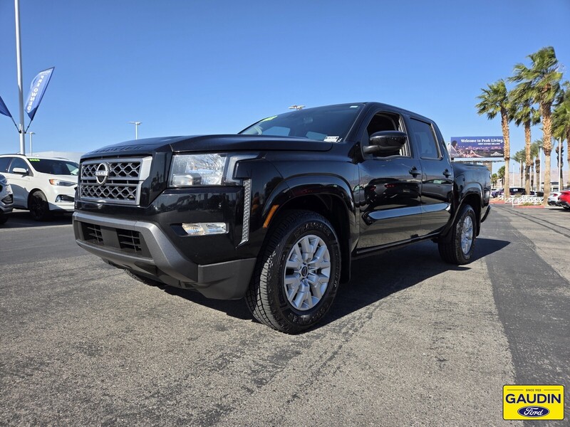 Used 2022 Nissan Frontier SV 4D Crew Cab