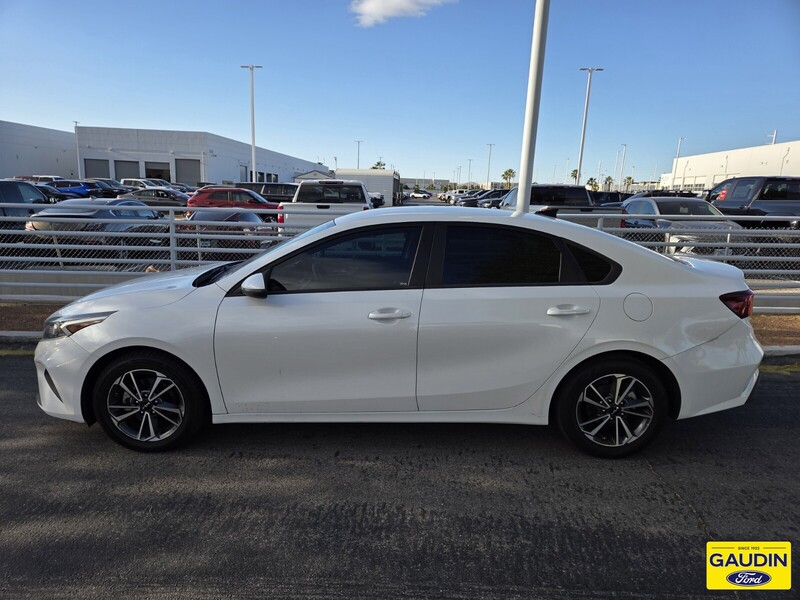 Used 2022 Kia Forte LXS 4D Sedan