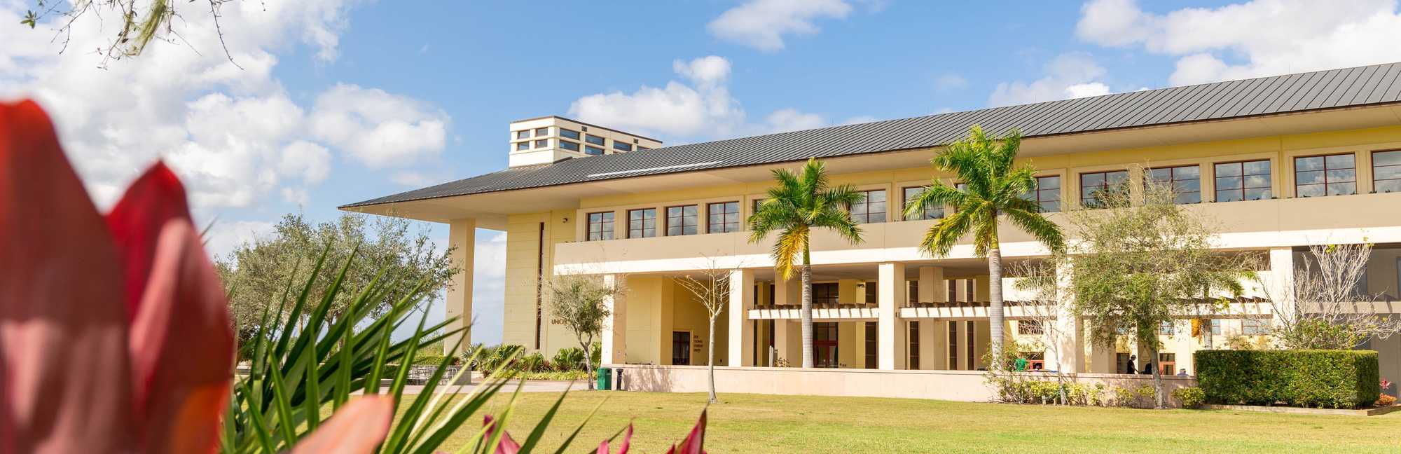 Ave Maria University Niche