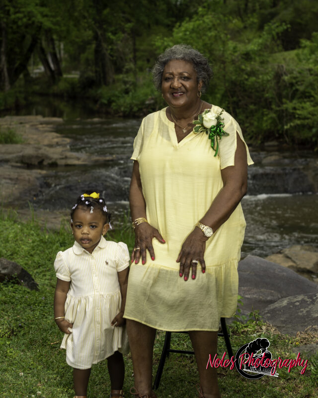 2022-The-Heard-Family-2344