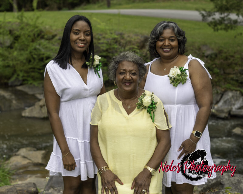 2022-The-Heard-Family-2360