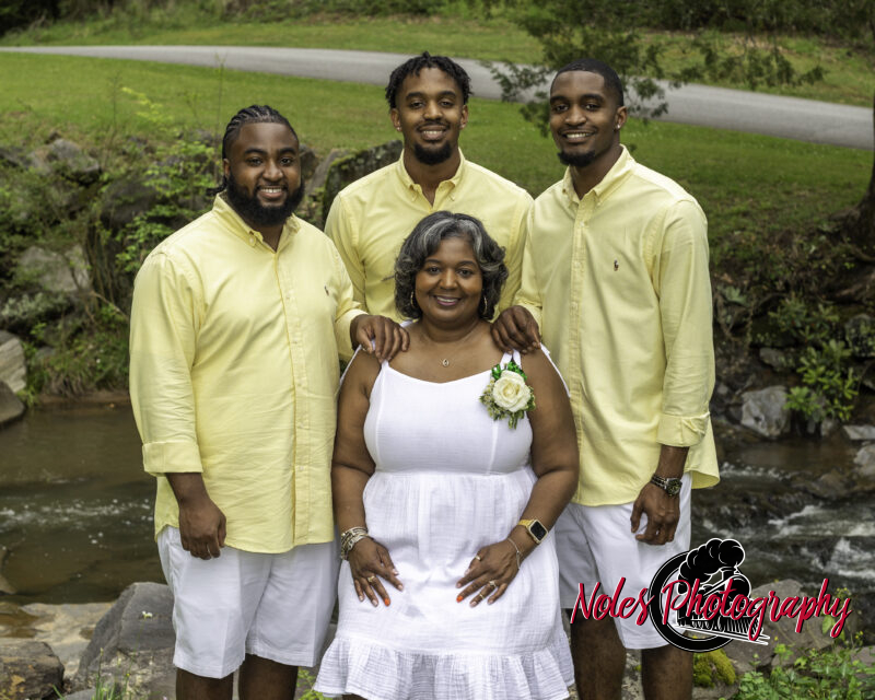 2022-The-Heard-Family-2383