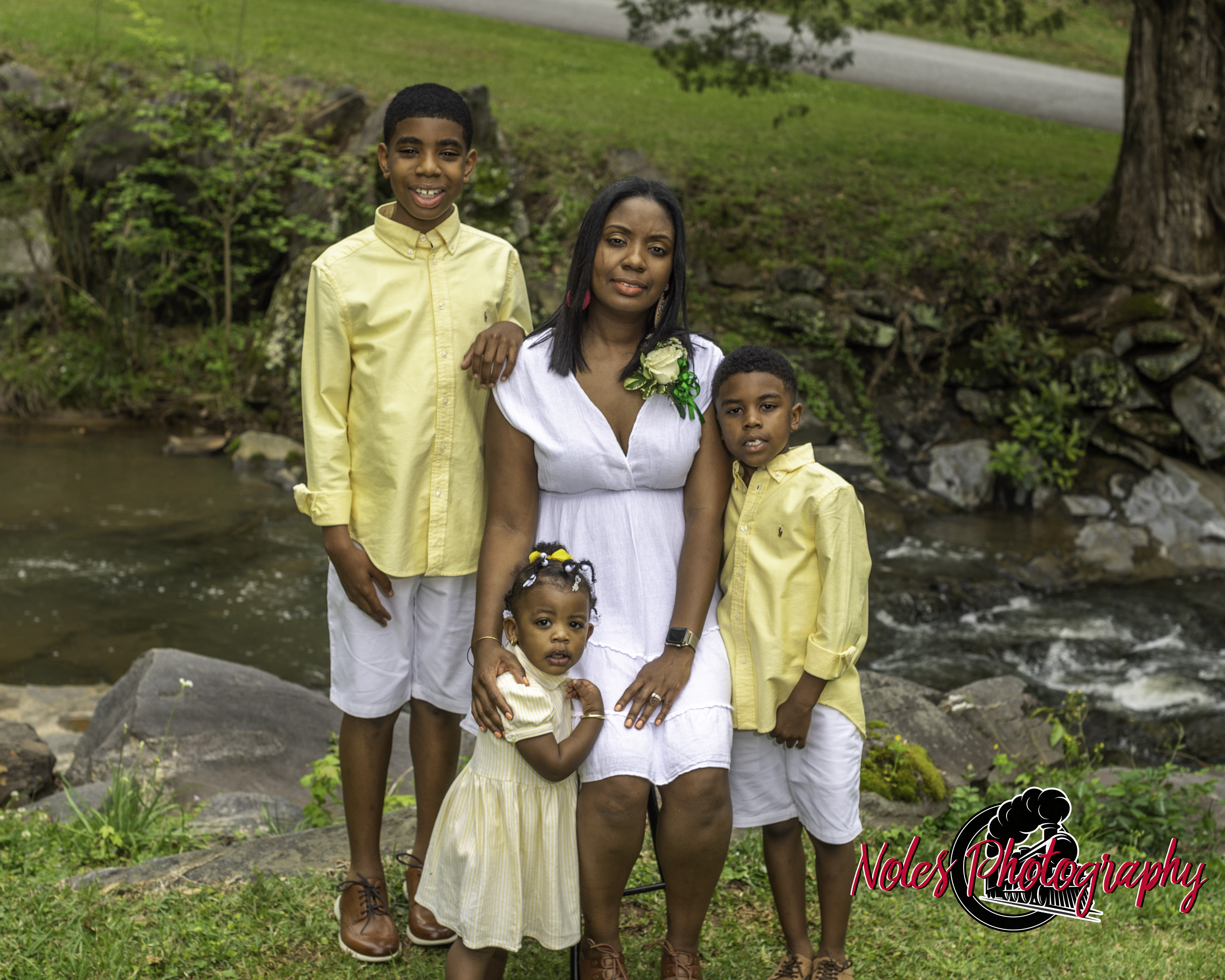 2022-The-Heard-Family-2385