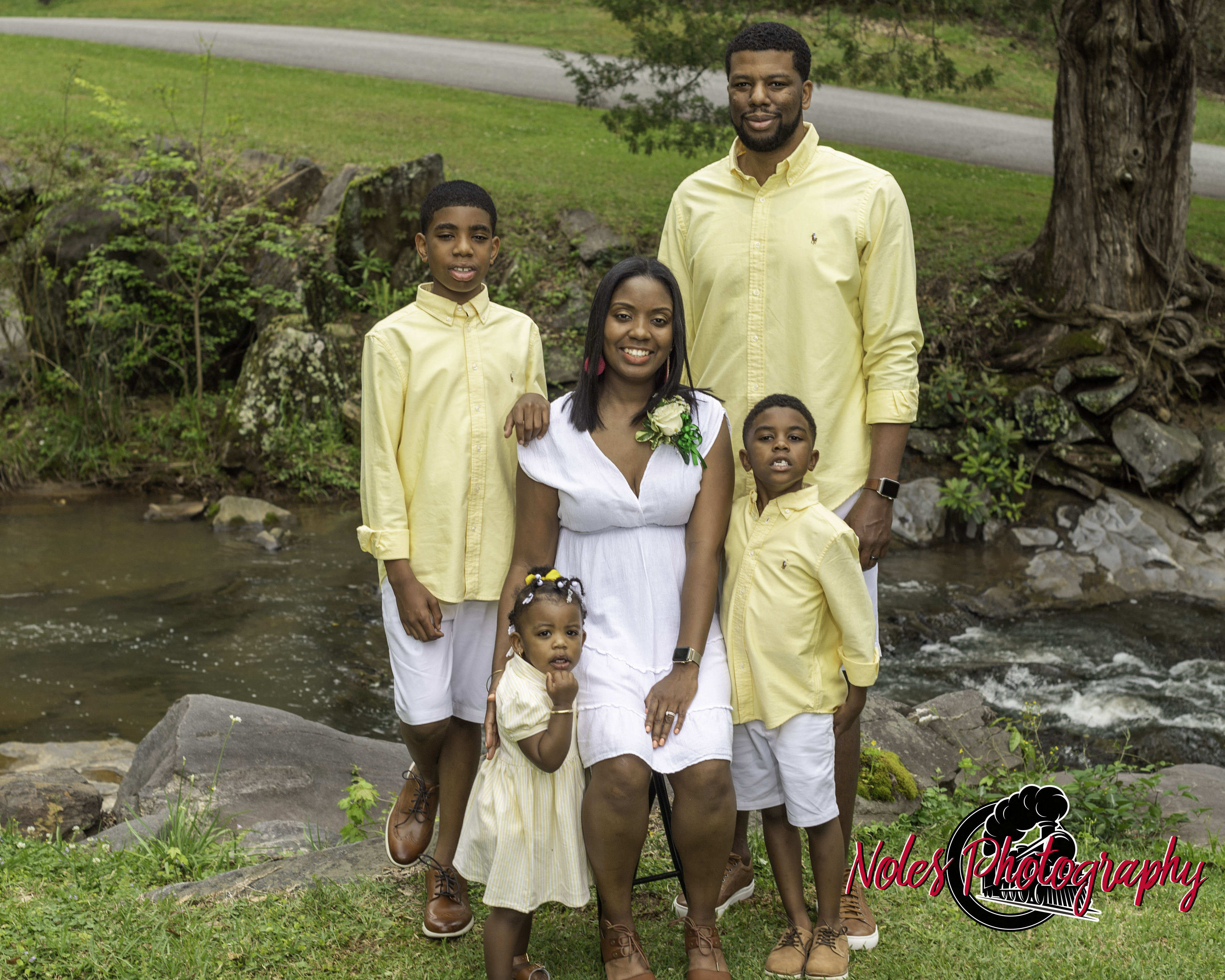 2022-The-Heard-Family-2392