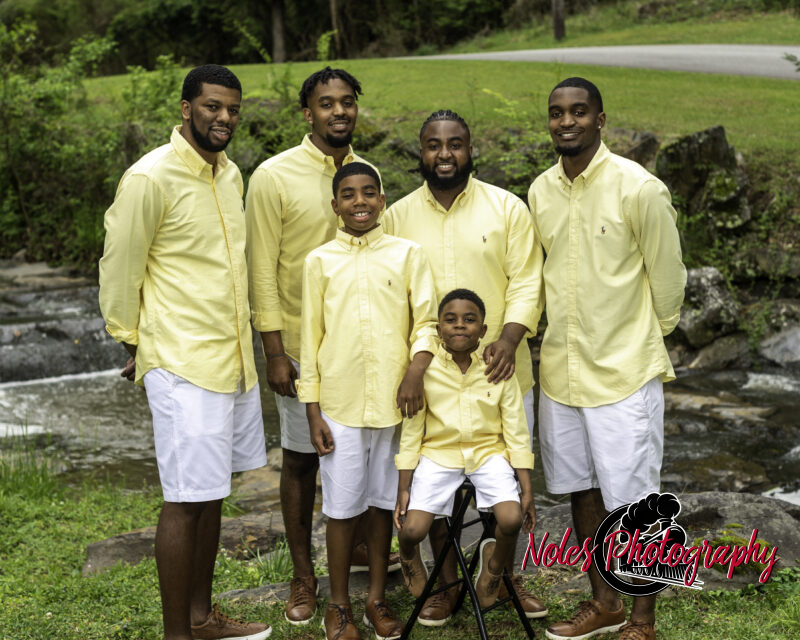 2022-The-Heard-Family-2435