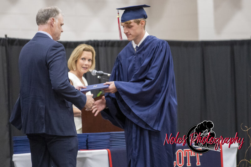 2024-Lee-ScottCommencement-RN-14759