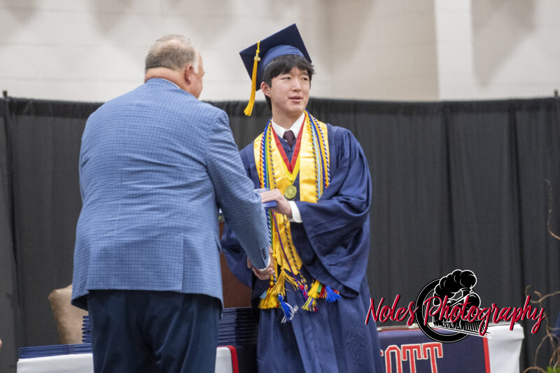 2024-Lee-ScottCommencement-RN-14778