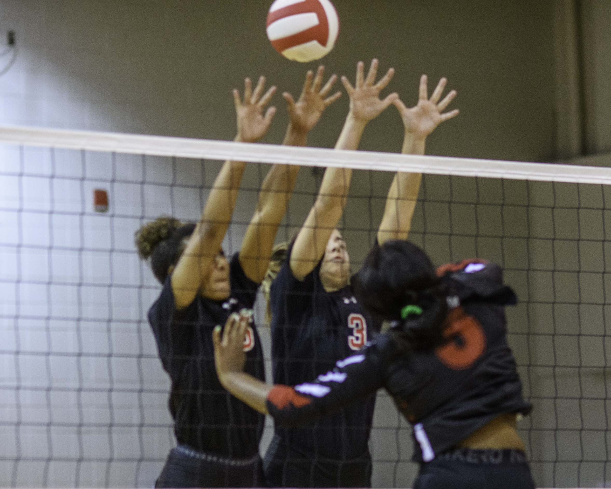 Volleyball-Opelika-Russell-Co-©-Noles-6220