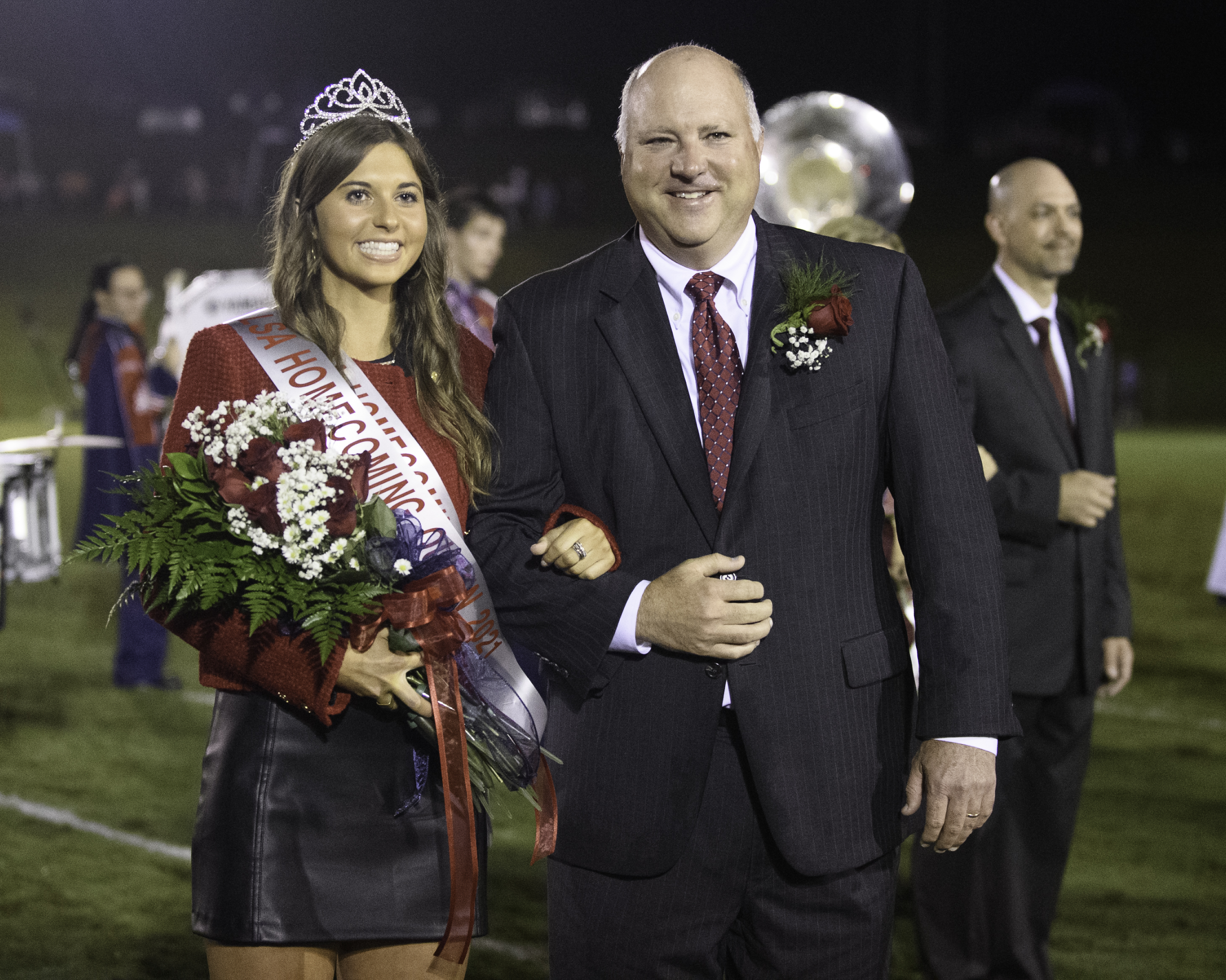 Homecoming-Queen-Payton-Huguley-With-Father©Noles-2734