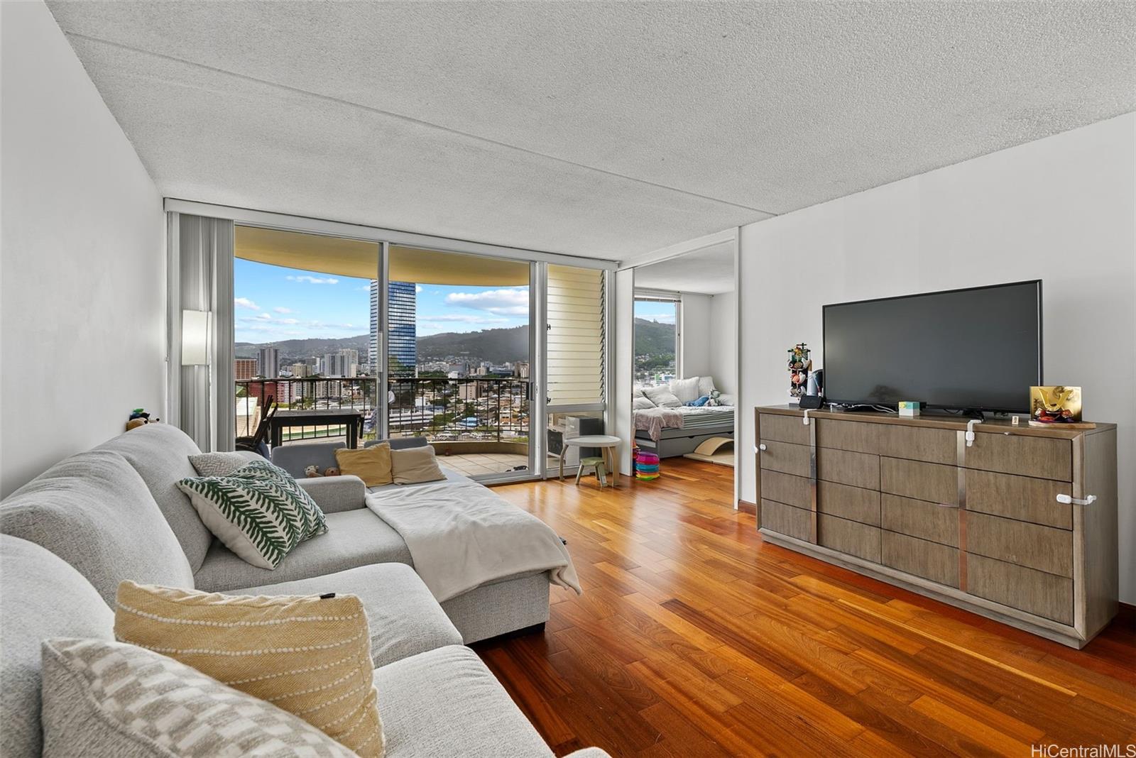 1717 Ala Wai Blvd #1602