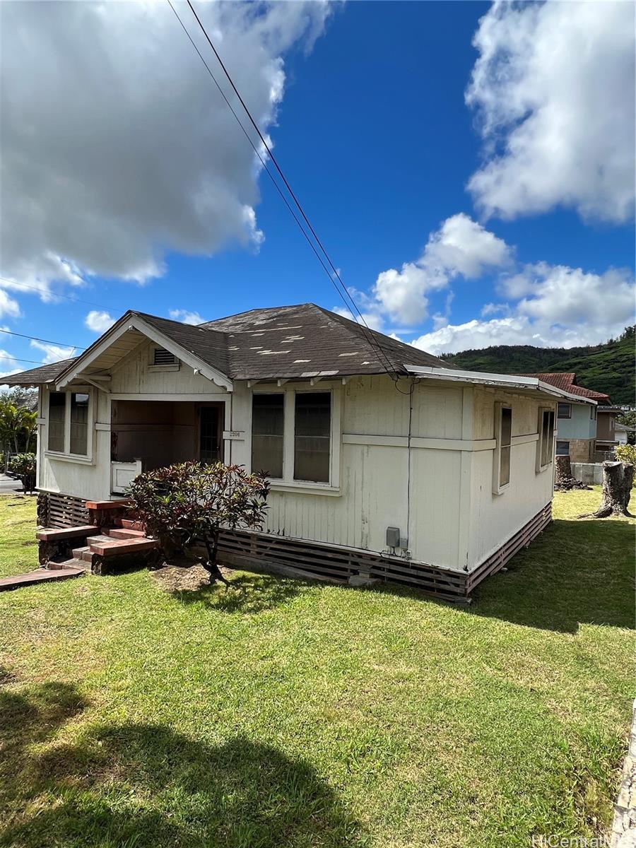 2206 Kalihi St