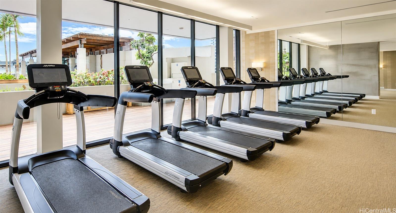 888 Kapiolani Blvd #3907