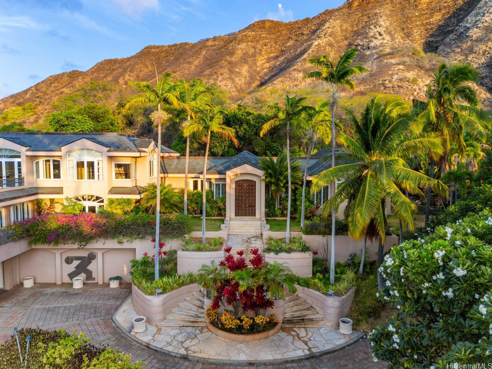 セ*ナ様 house on the hill 3239 Noela Dr