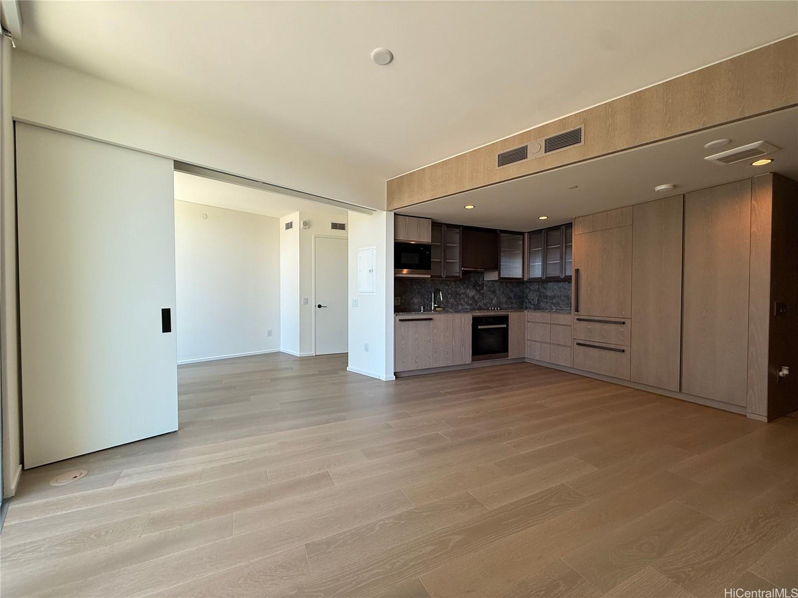 1000 Auahi St #503