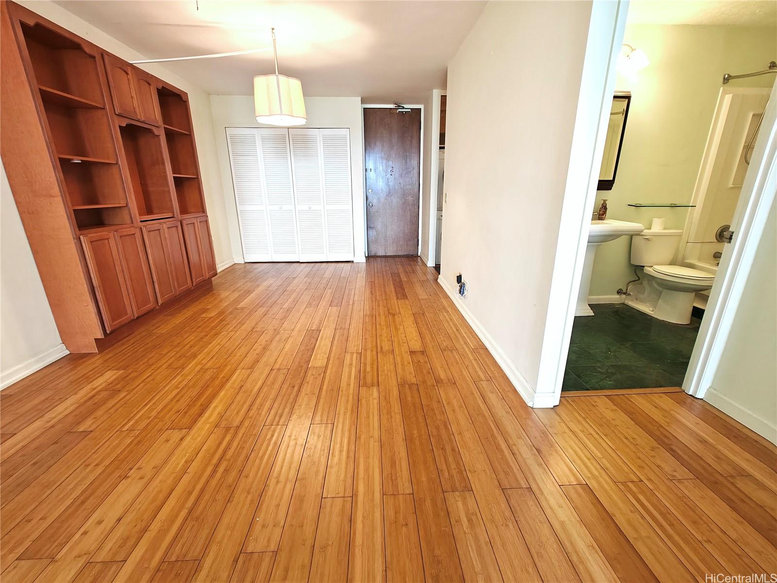 965 Prospect St #307