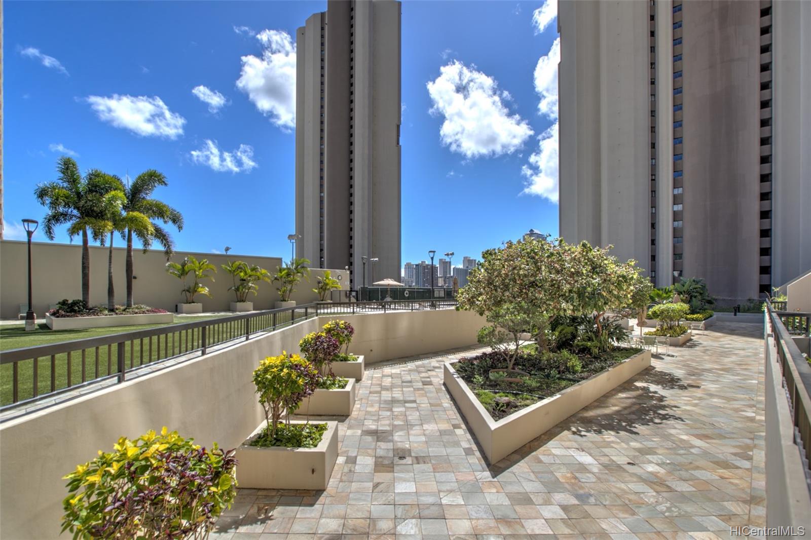 2499 Kapiolani Blvd 2602