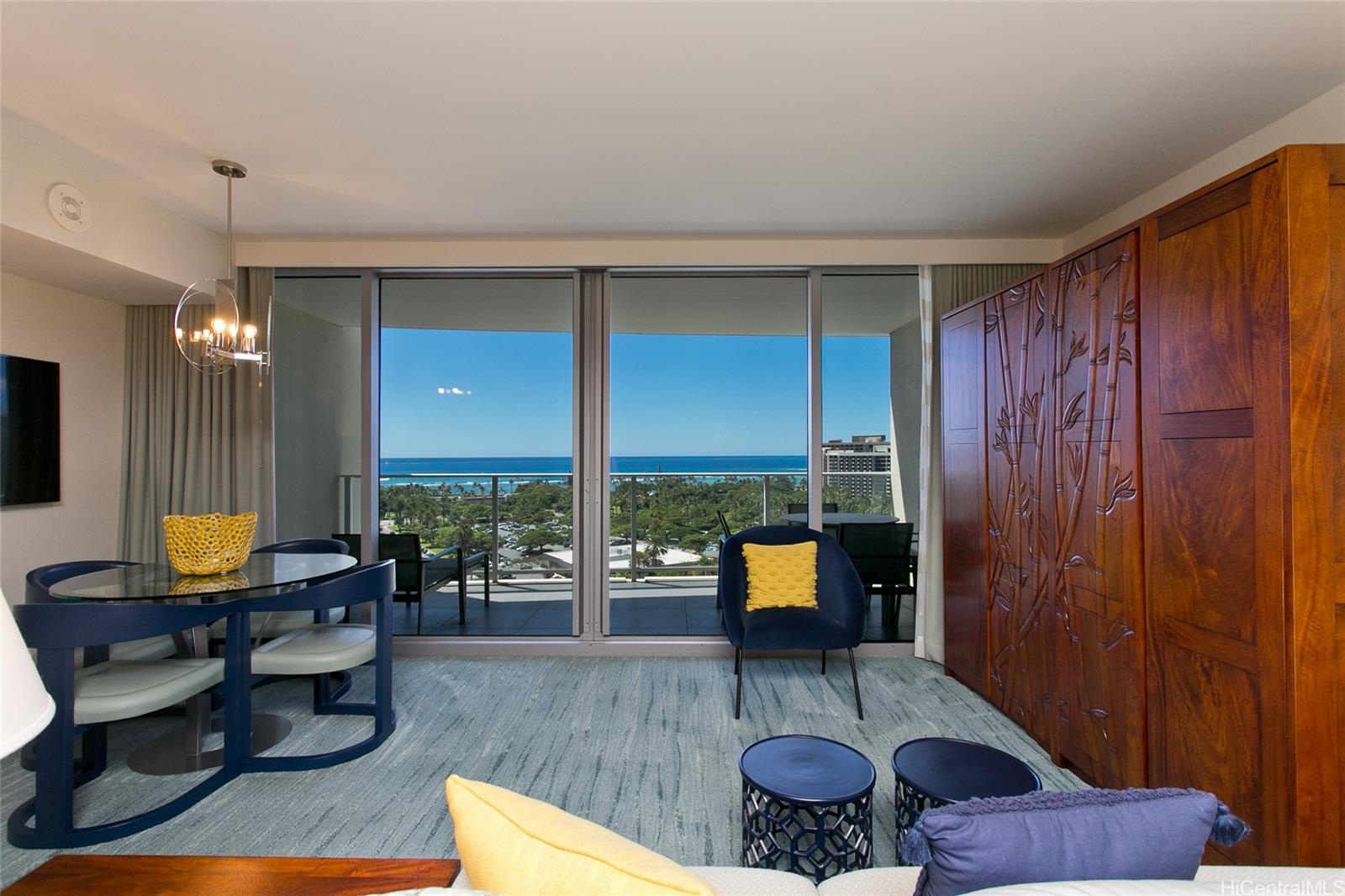 202619763 : 12