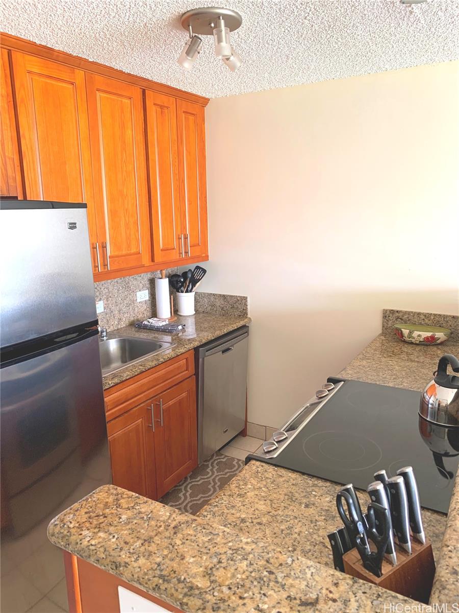 2611 Ala Wai Blvd #2006