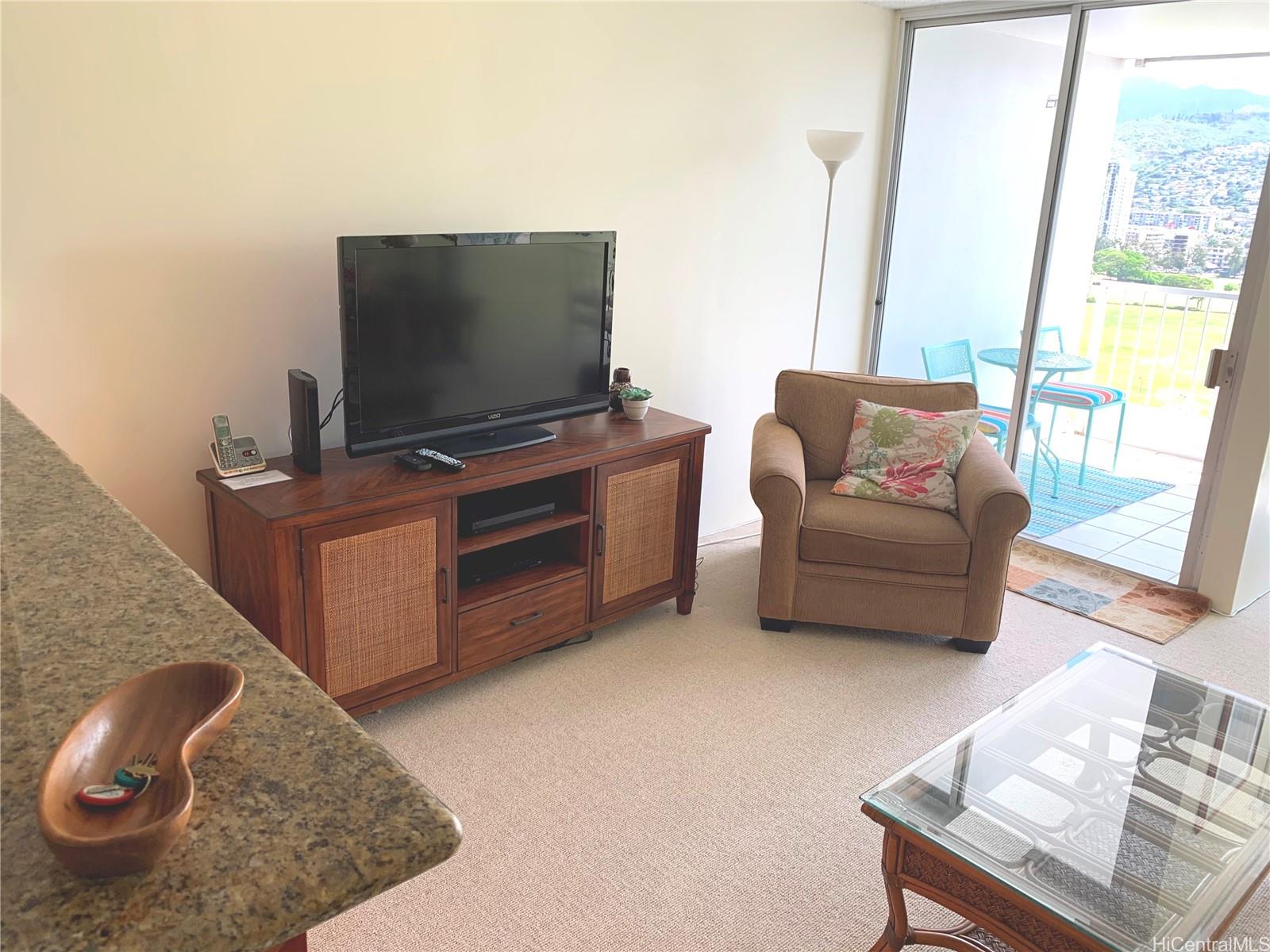 2611 Ala Wai Blvd #2006