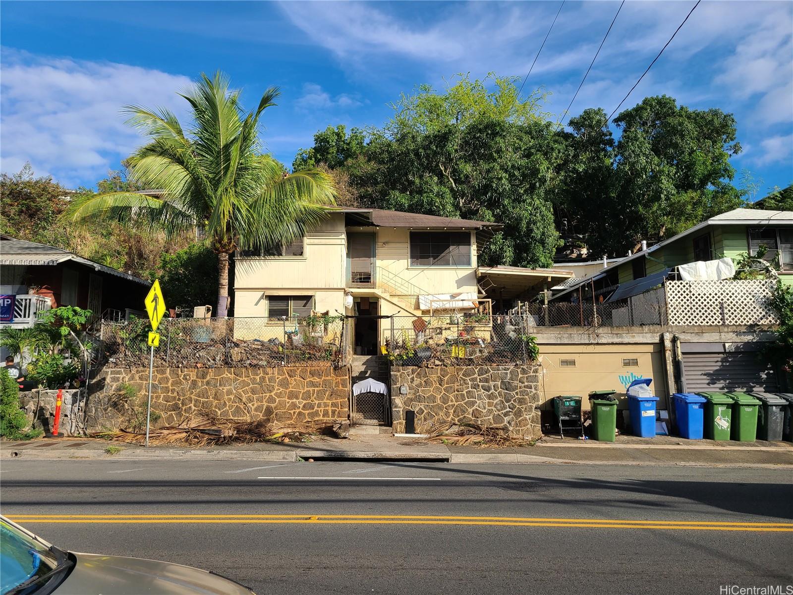 1927 Kalihi St