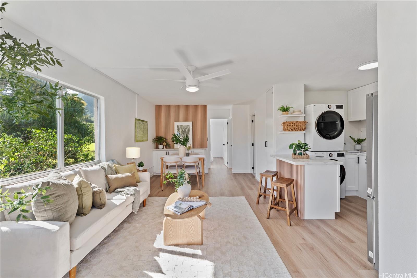 202600686 : 1