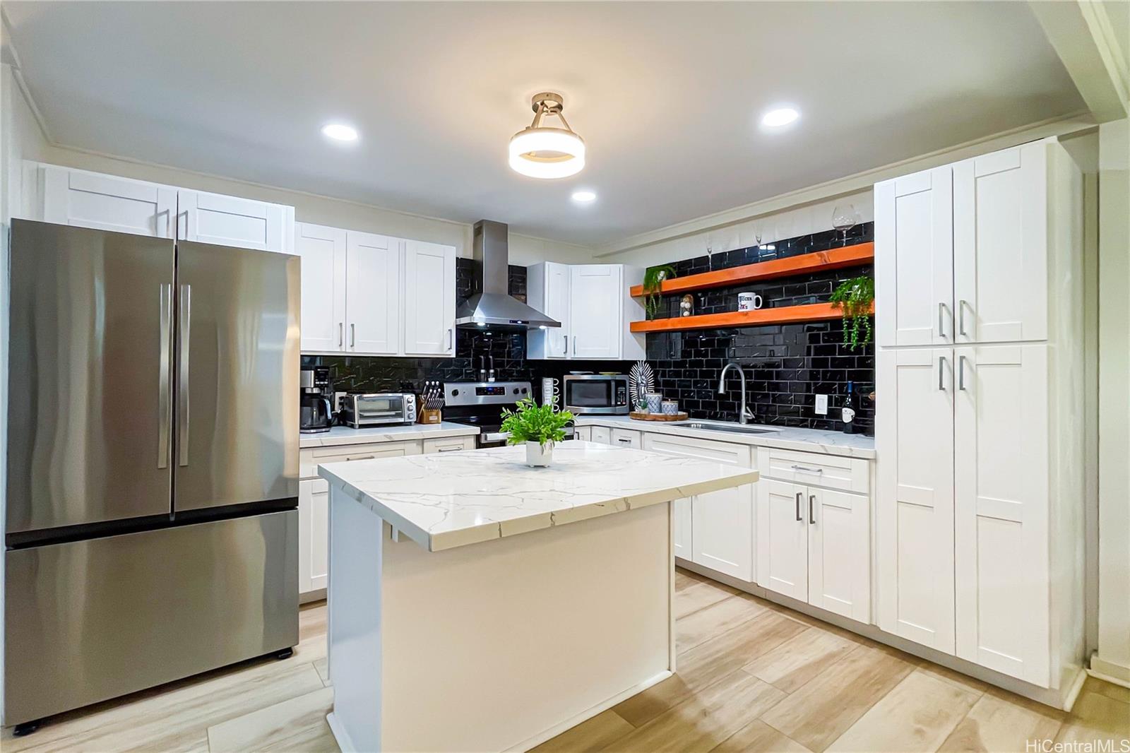 87-269 Mikana St