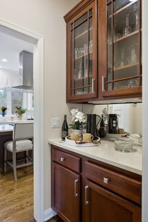 butlers pantry leads to dining room
