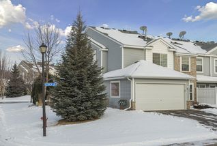 Lovely end-unit townhouse with mature trees and plenty of space