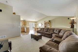 Open and bright living room 
