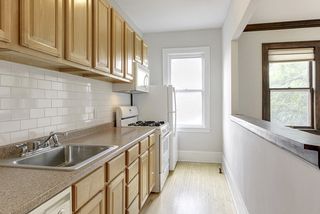Bright & cheerful kitchen.