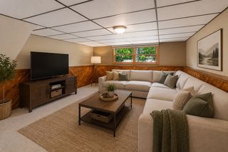 Staging provided by agent