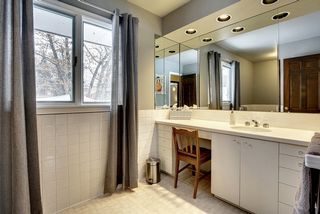 Upstairs Guest hall bathroom