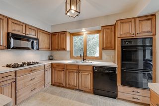 Plenty of cabinets