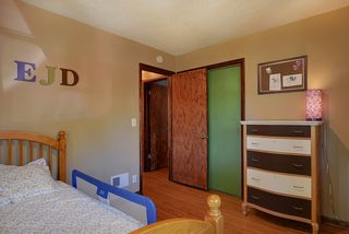 Closet door is a chalk board if you like!