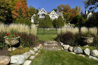 Photo provided by seller